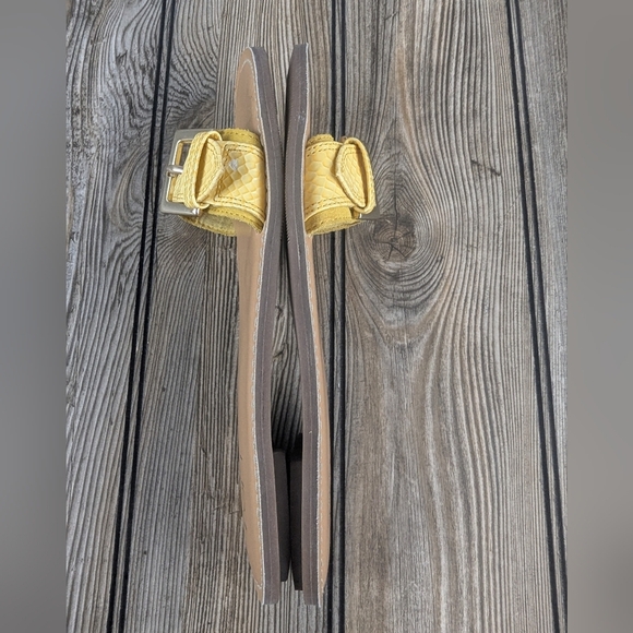 Ann Taylor Loft Yellow Slides Size 6 - Picture 9 of 11